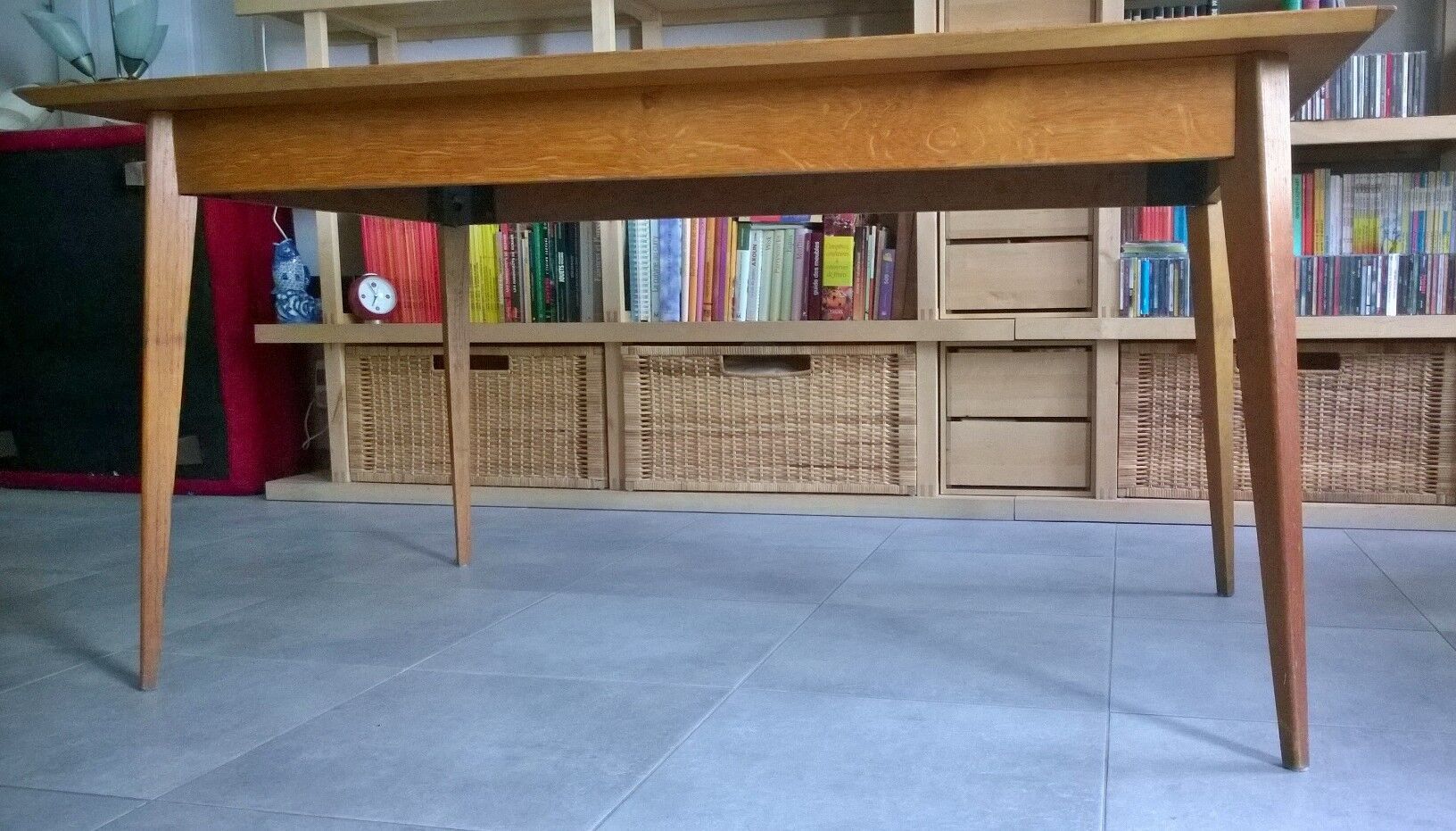 Table en chêne doré 1950