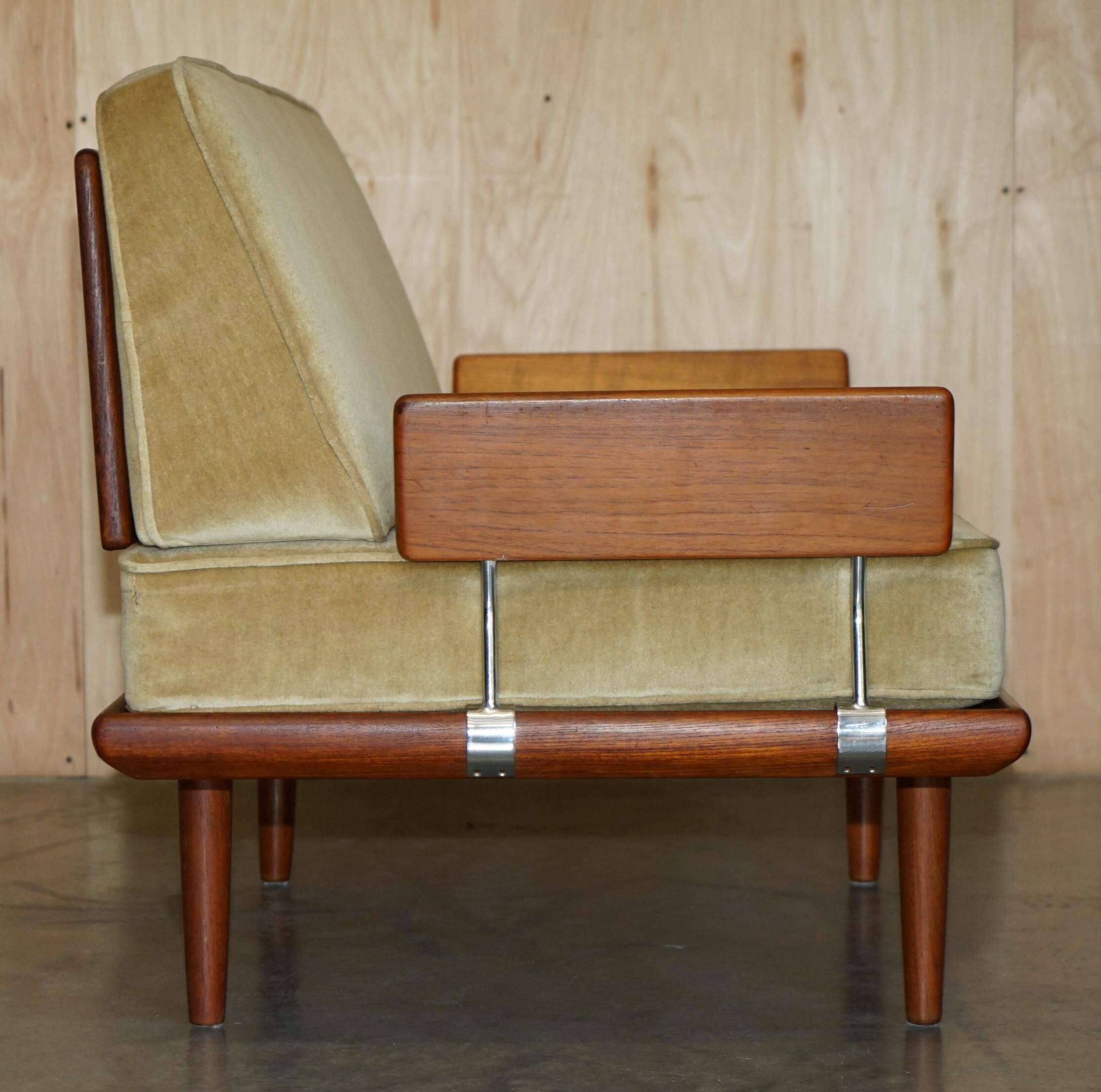 Mid Century Modern canapé by Peter Hvidt and Orla Mølgaard Nielsen for France & Son