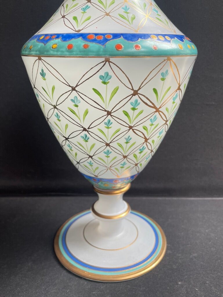 Large signed decanter - Hand decoration - XXth