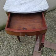 Table de chevet ancienne style Louis XVI