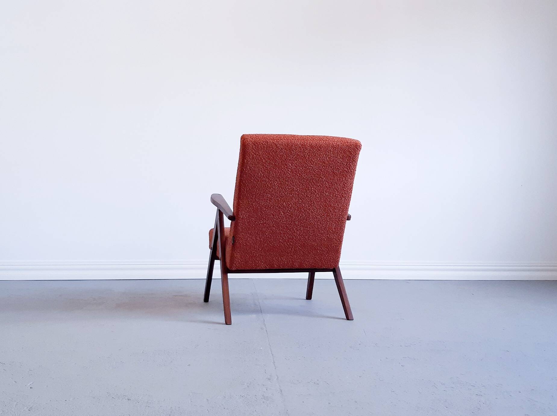 Mid Century Easy Chair Model B 310 Var in Rusty Brown Boucle