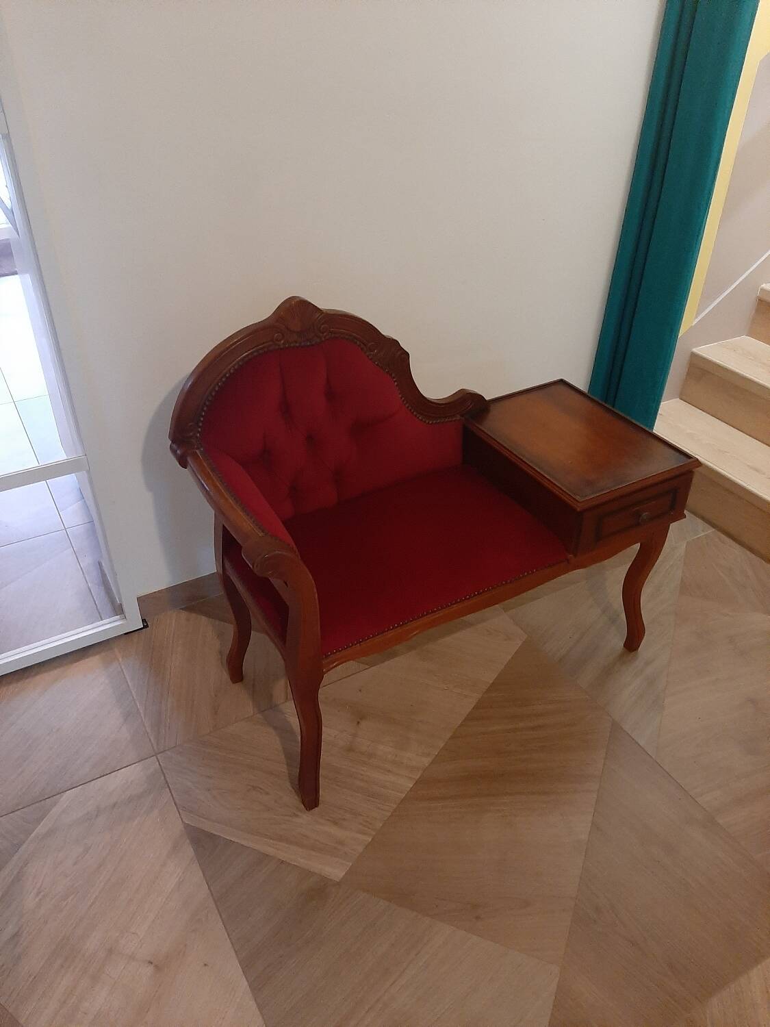 Jolie fauteuil causeuse- meuble entrée-Louis XV