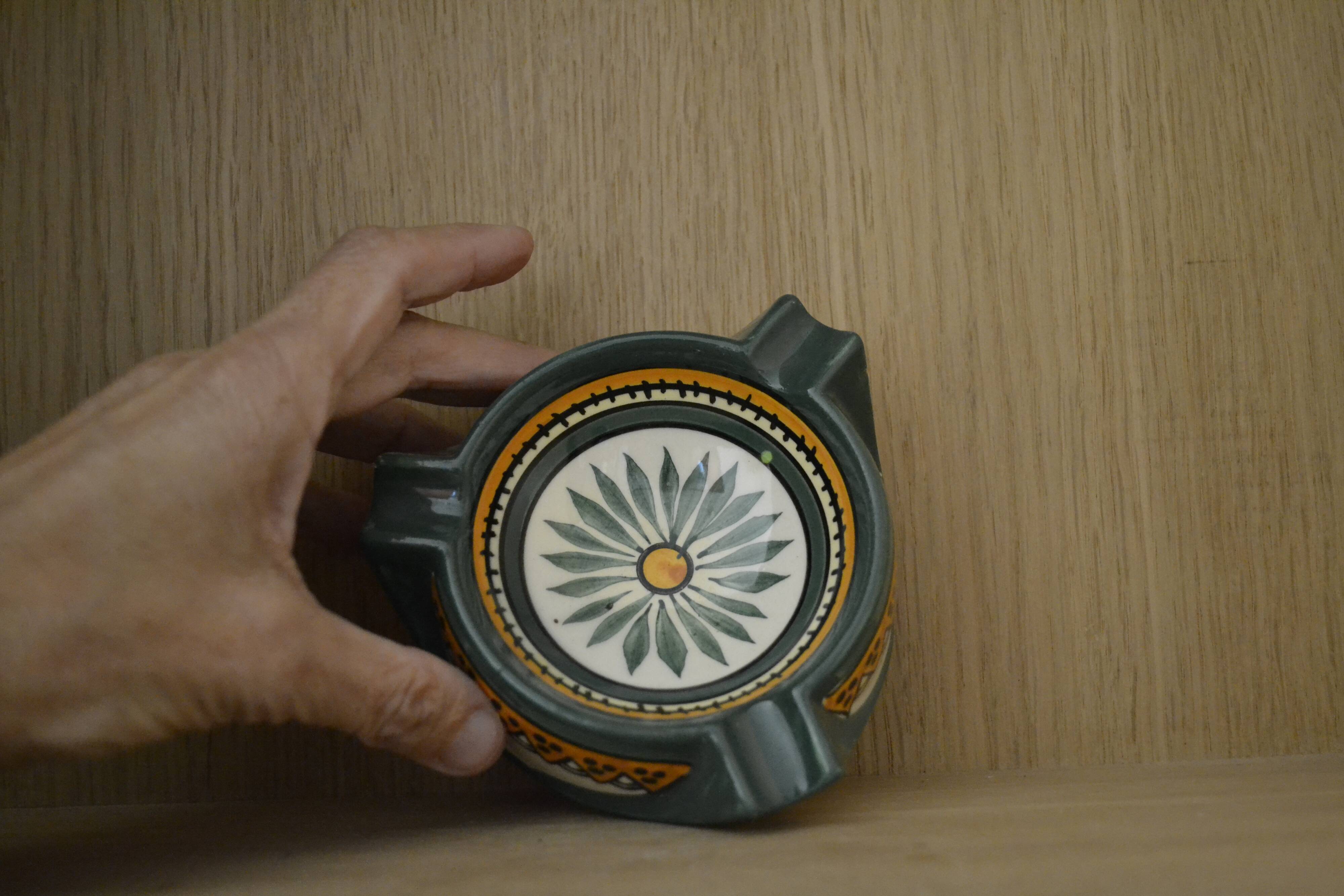 Henriot Qimper ashtray