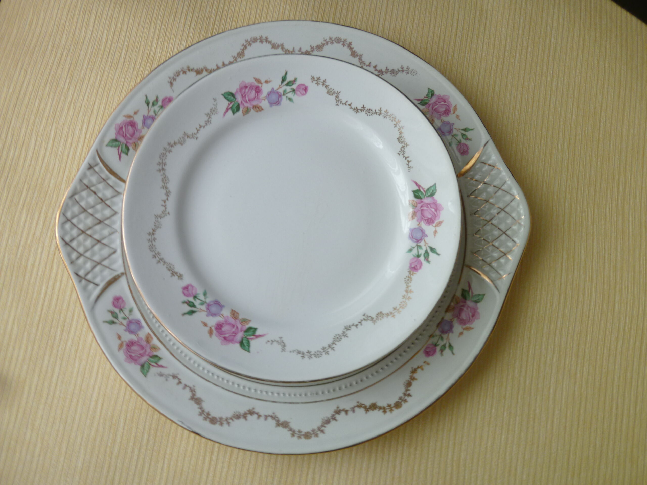 Vintage cake service in St Amand's Faïence