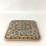 Dessous plat en Gien 1876