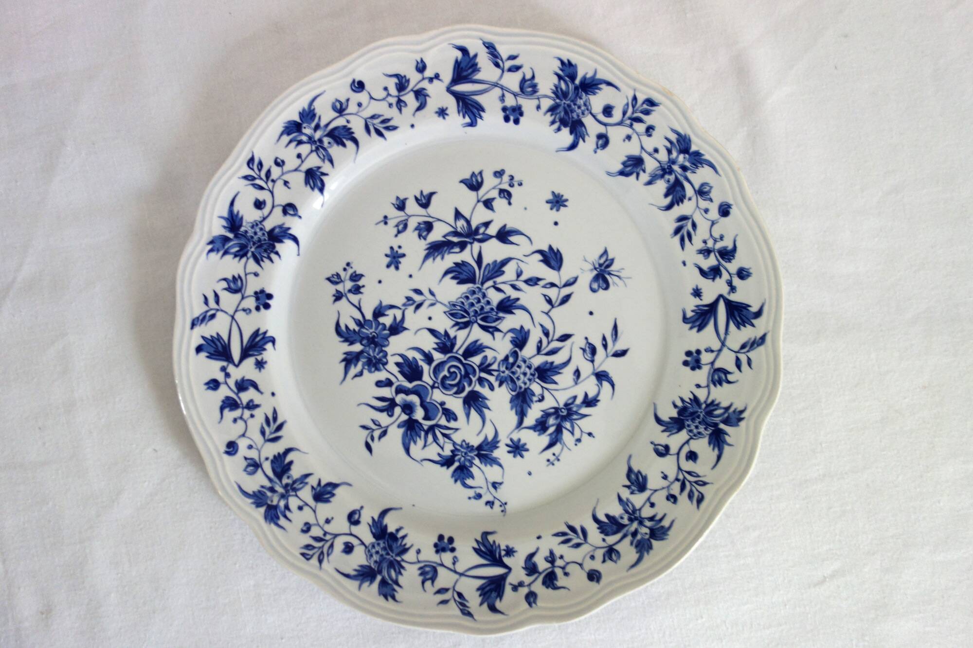 Set of 6 old flat plates with blue decoration, Rouy model, Salins