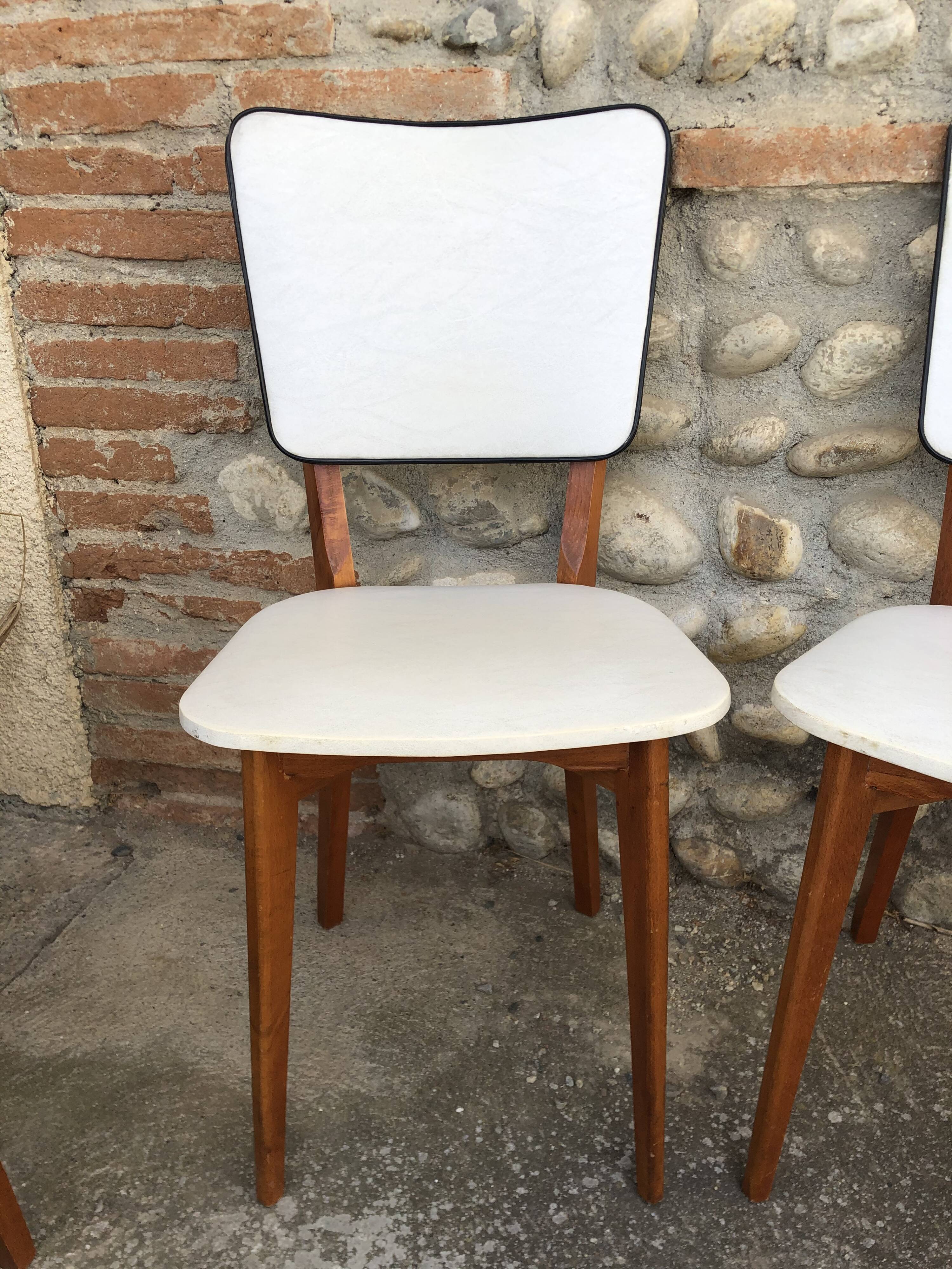 Lot de 4 chaises skai