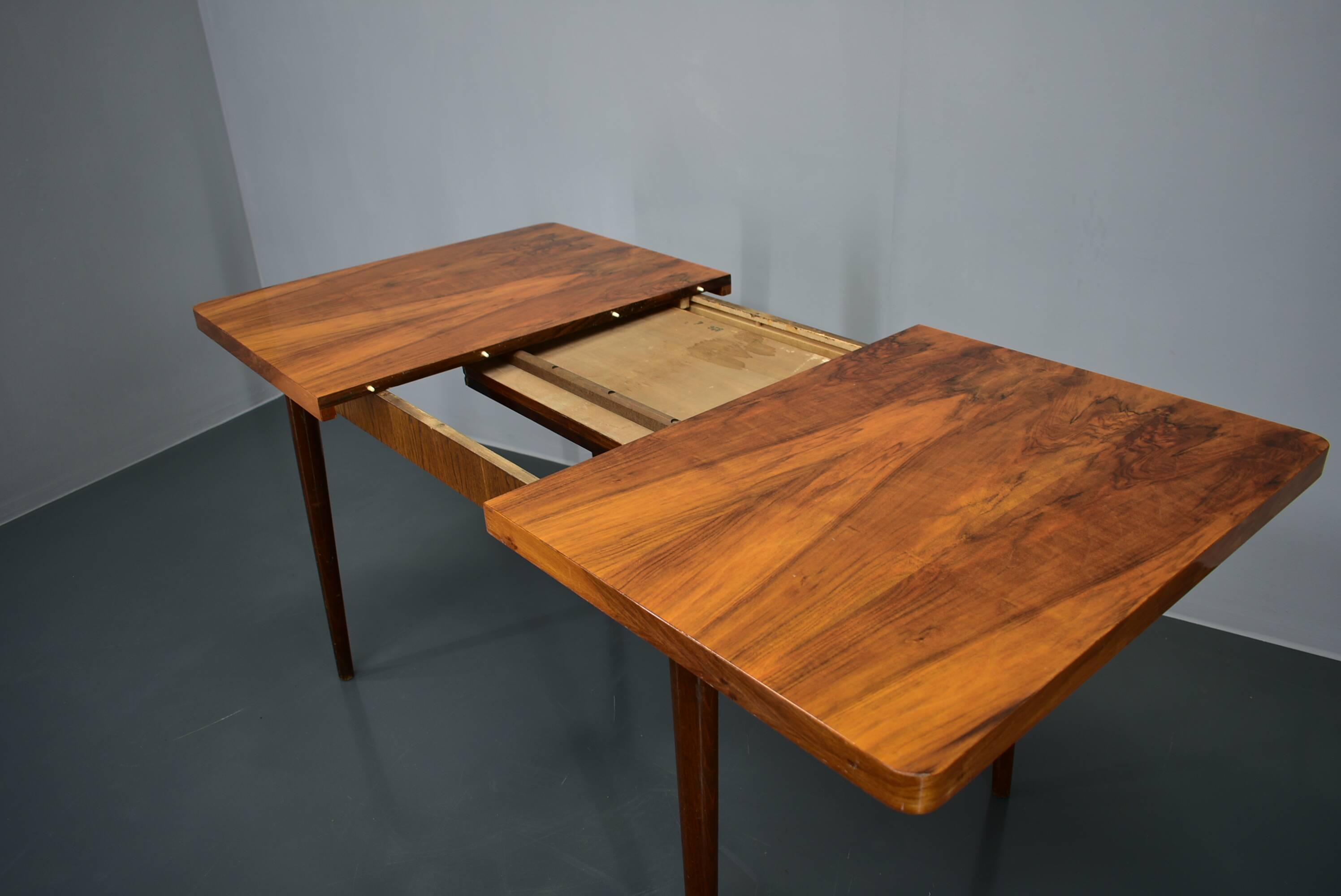 1960s Antonin Šuman Extendable Dining Table in Walnut, Czechoslovakia