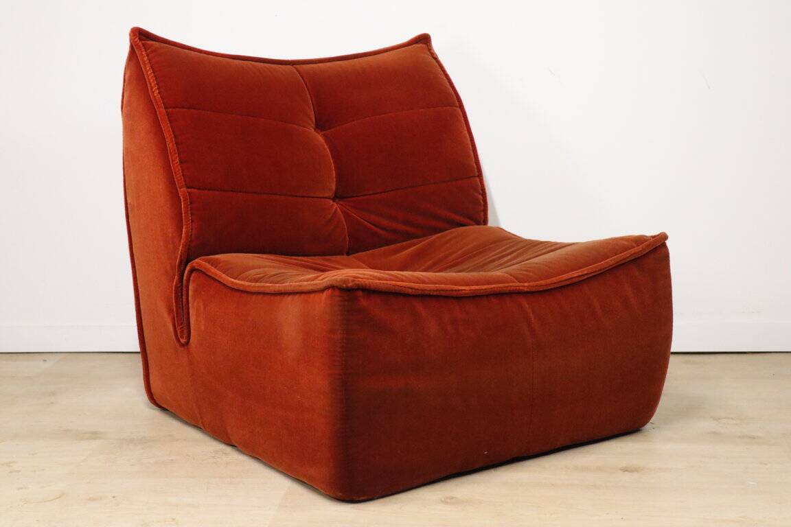 Vintage velvet armchair, 1970