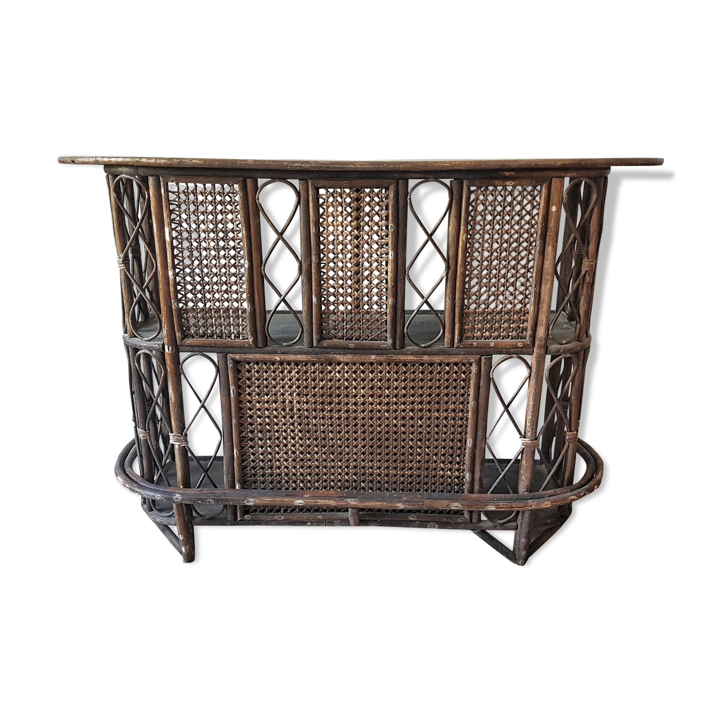 Vintage rattan bar