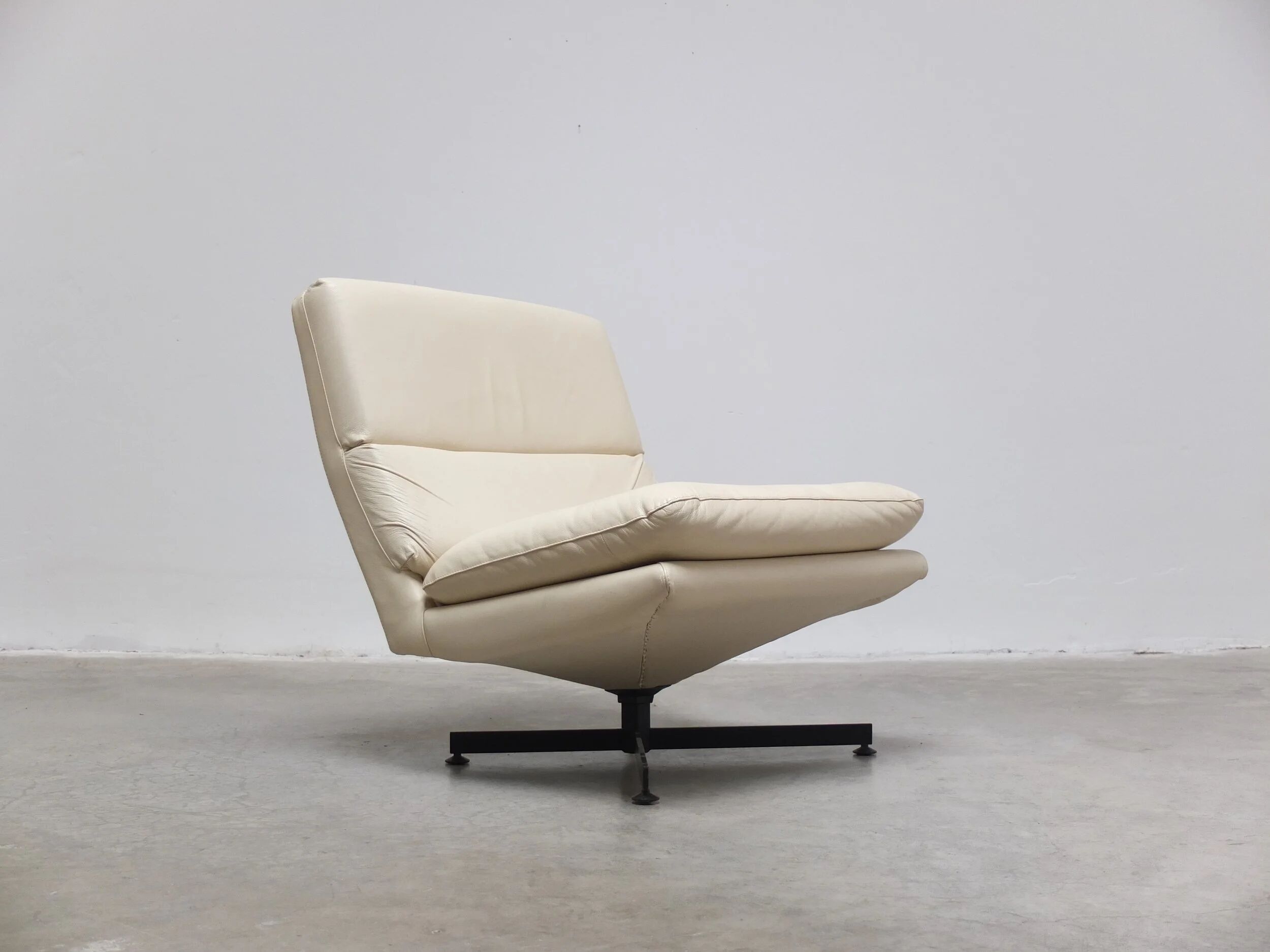 Rare lounge chair by Georges Van Rijck for Beaufort, 1960s