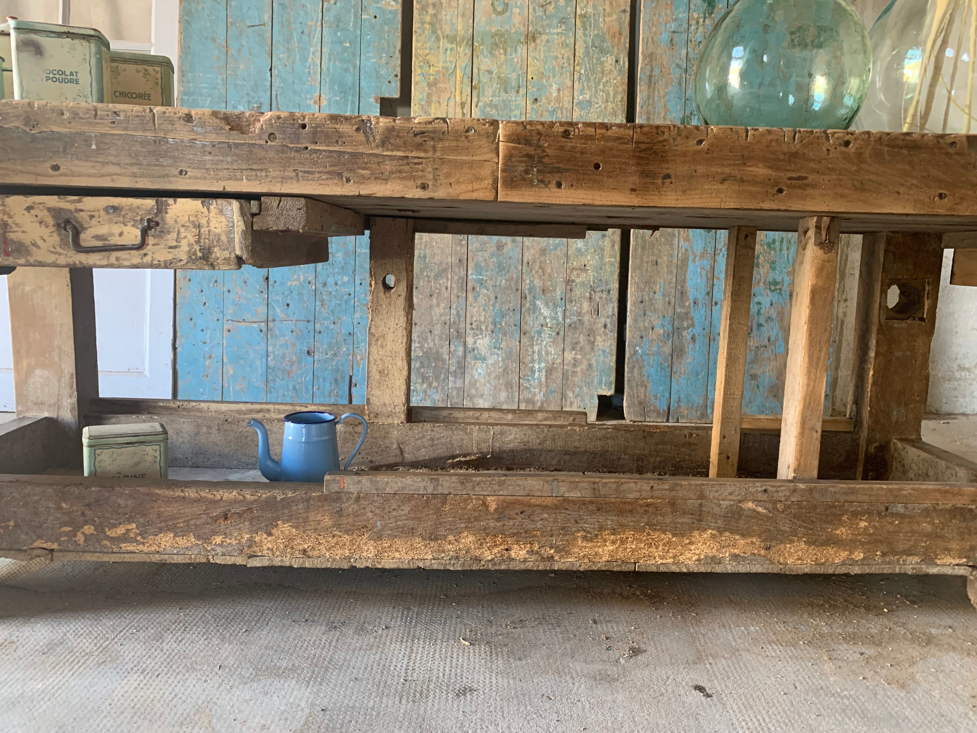 Carpenter's establishment