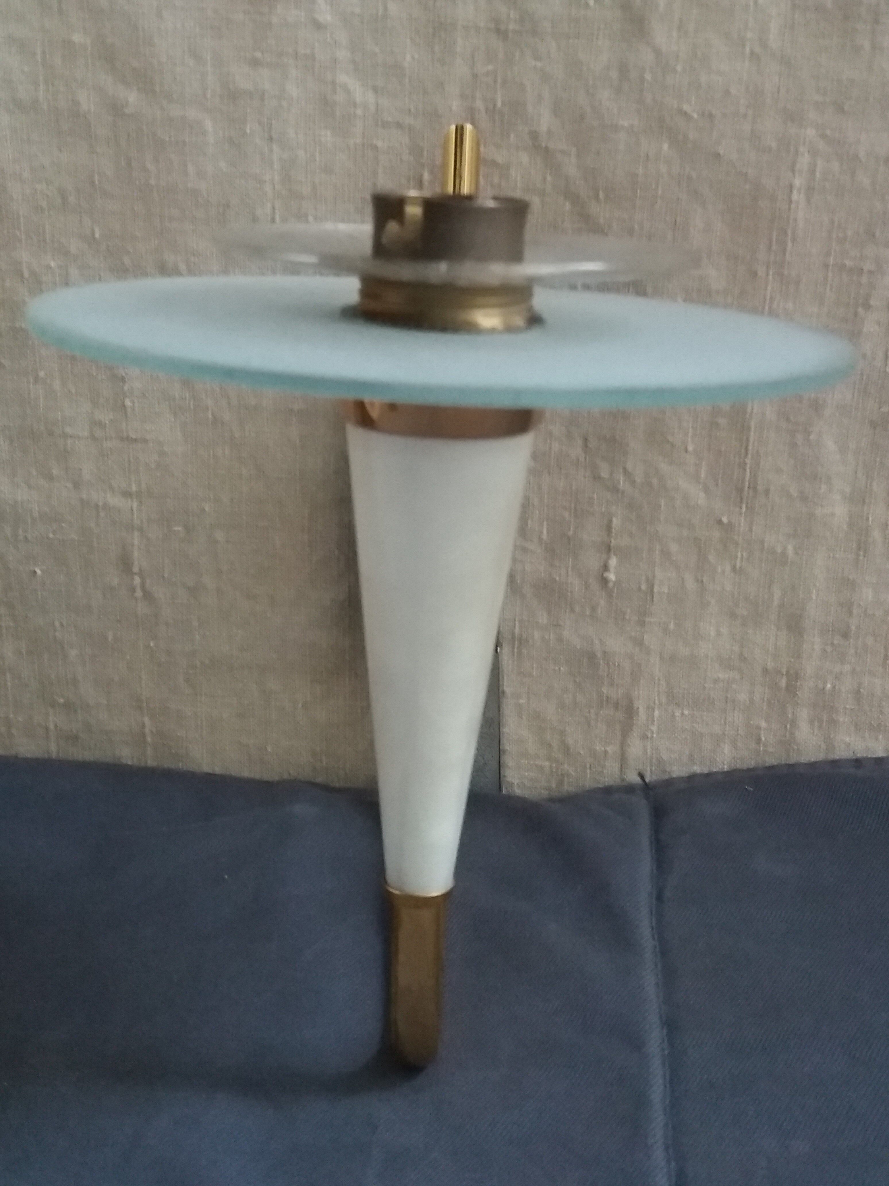 Paire d"appliques design minimalistes