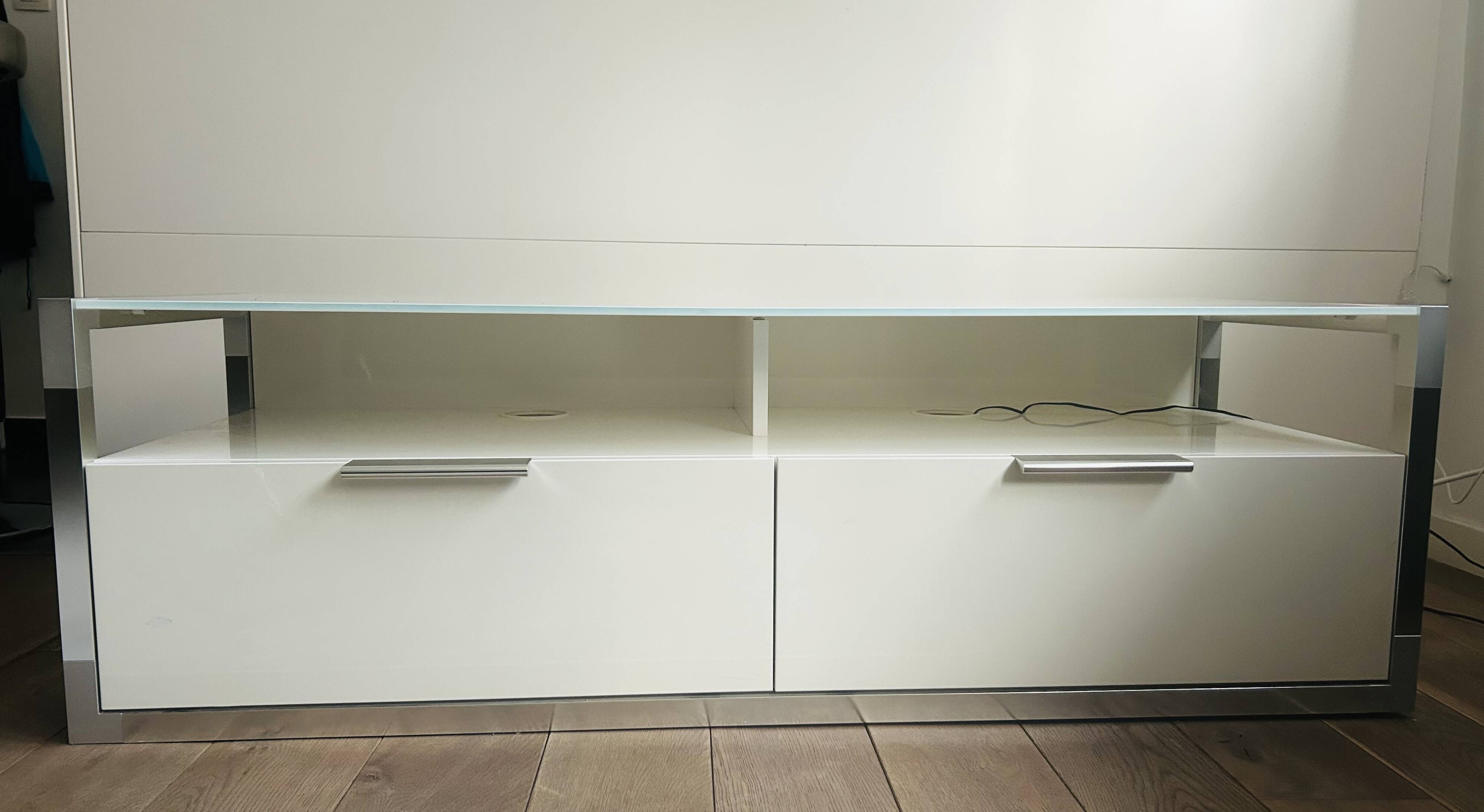 Meuble TV blanc laqué Ligne Roset