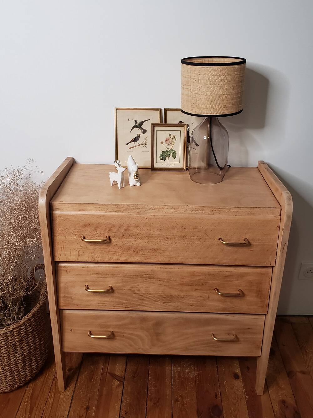 vintage chest of drawers