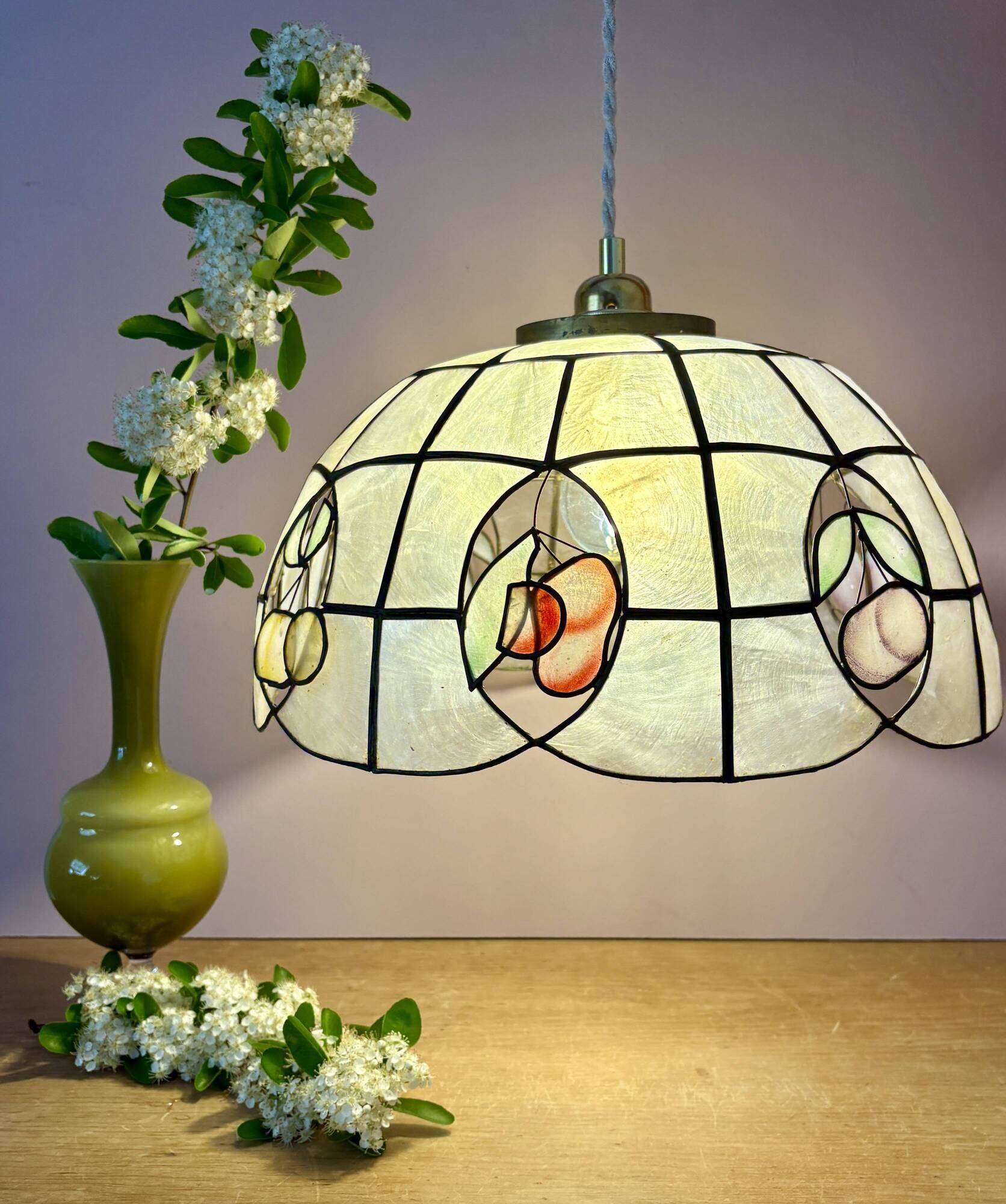Vintage mother-of-pearl and brass lampshade pendant light with fruit decorations (2)