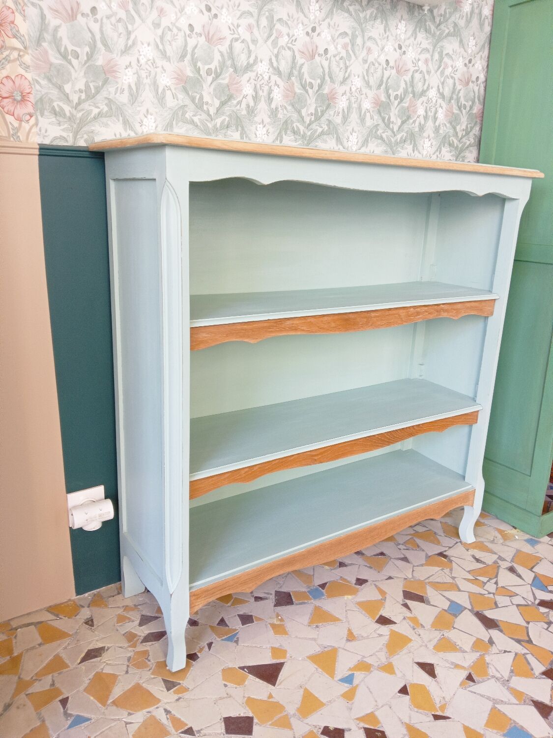 Bibus revisited blue and wood