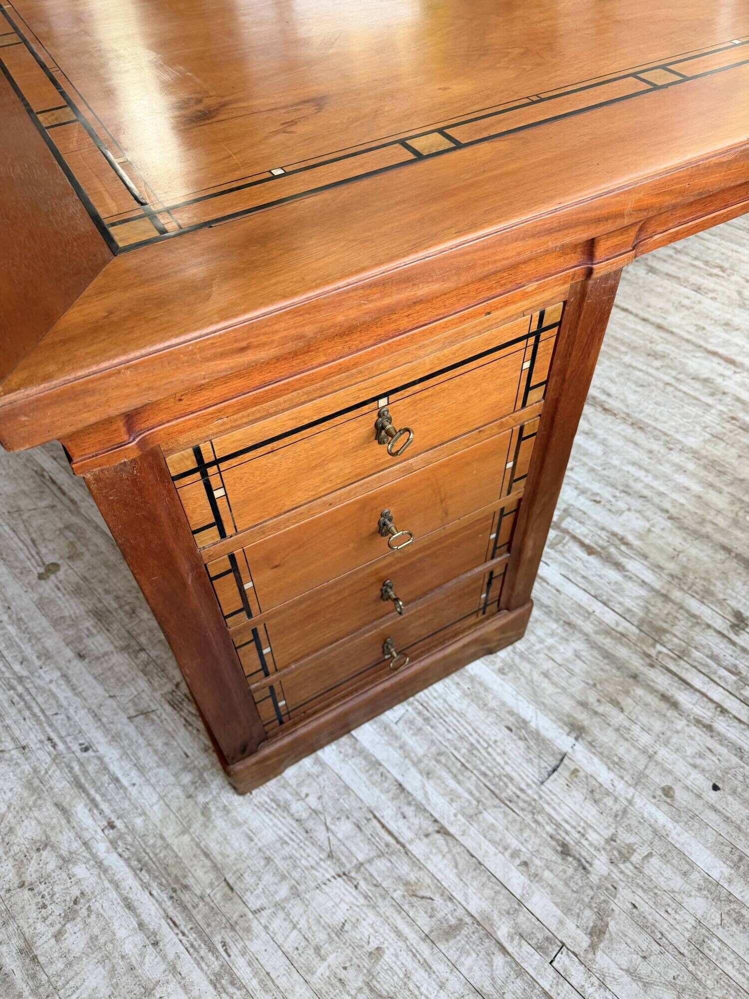 Double-sided walnut counter desk 1900