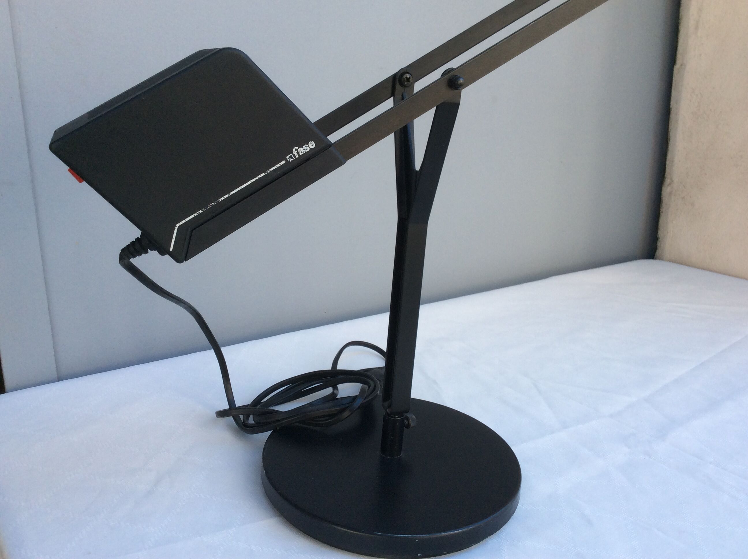 "Fase" pendulum lamp