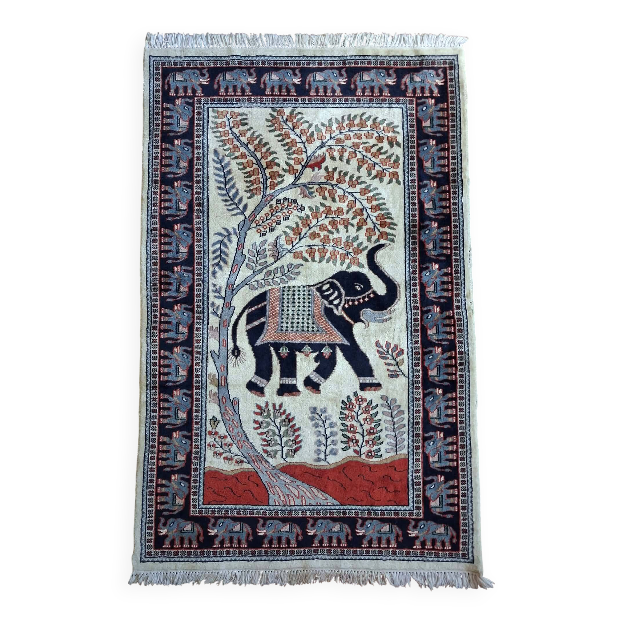 Handmade Indian rug Rajasthan 190x123cm