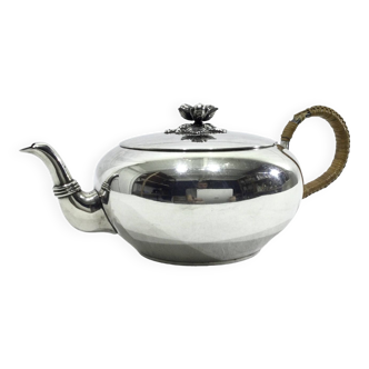 Pleased – Silver metal teapot