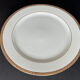 2 assiettes de présentation en porcelaine