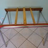 Table in red formica, 4 roc chairs, 2 extension cords, 2 drawers 60