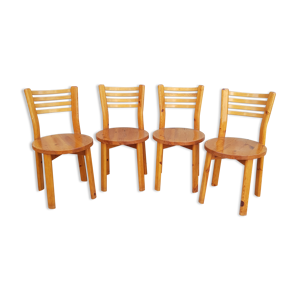 Série de quatre chaises vintage pin massif France années 1970