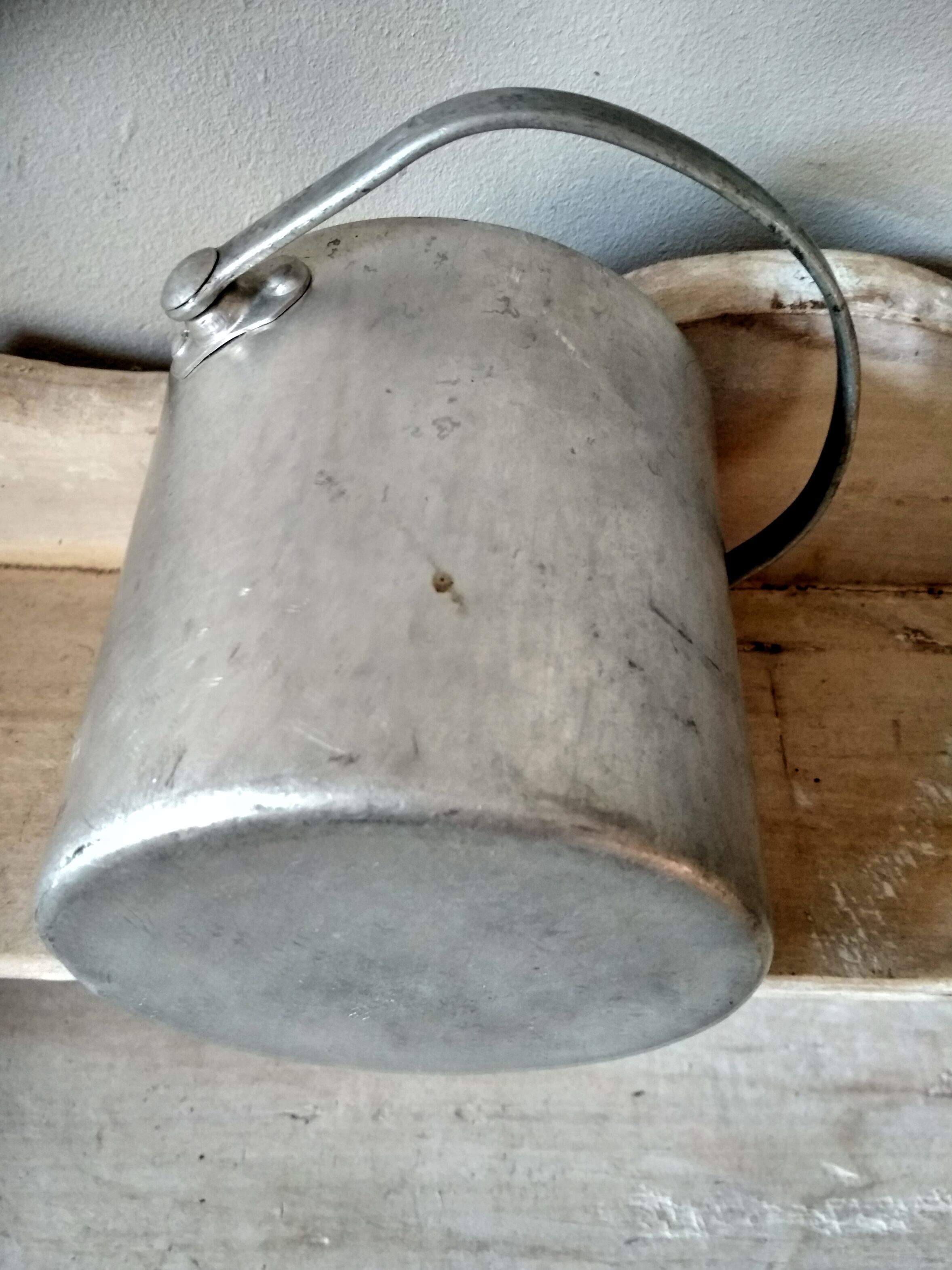 Small aluminum bucket with handle - - kitchen cutlery door