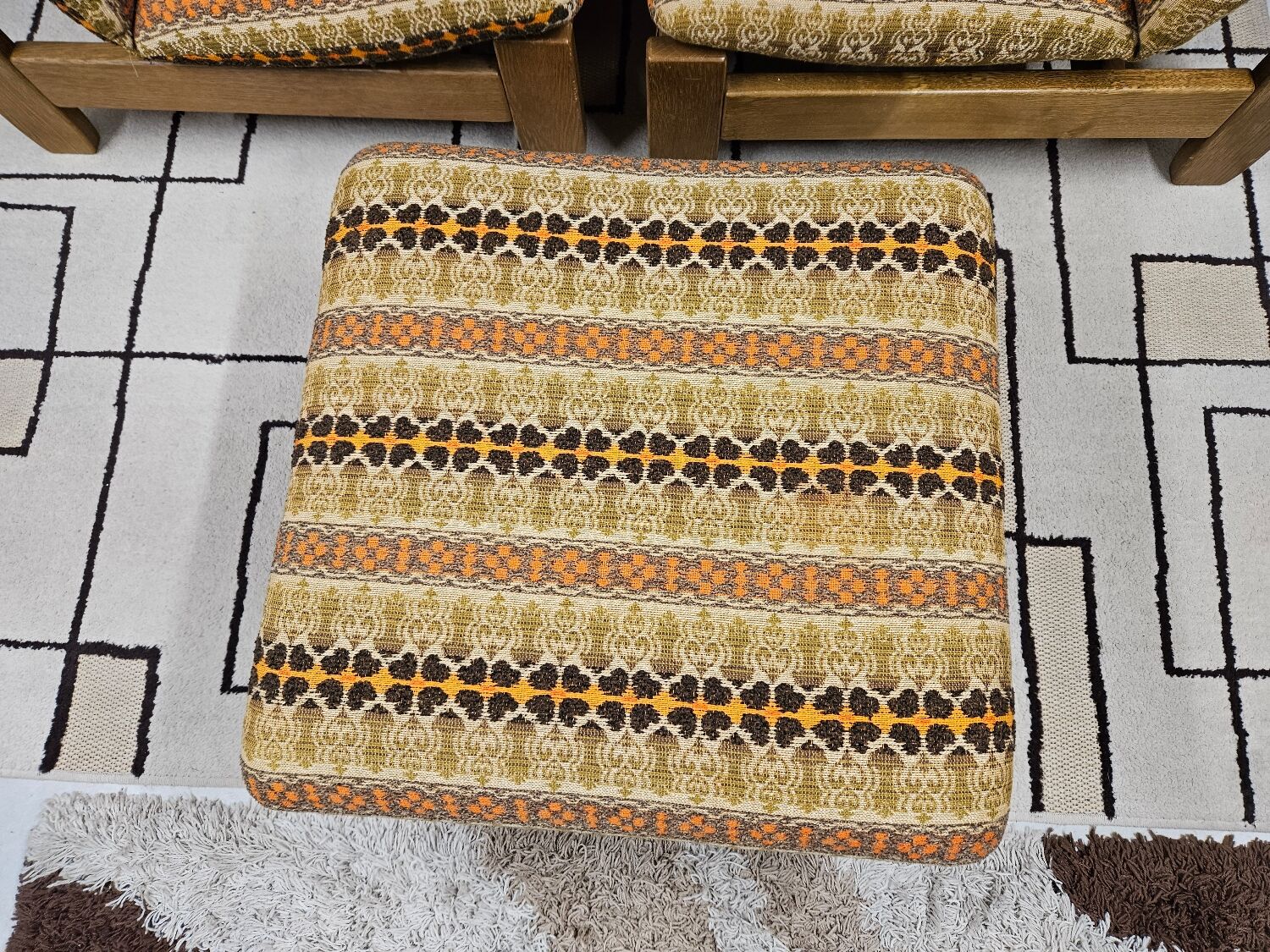 Pair of seats and a vintage ottoman 1970