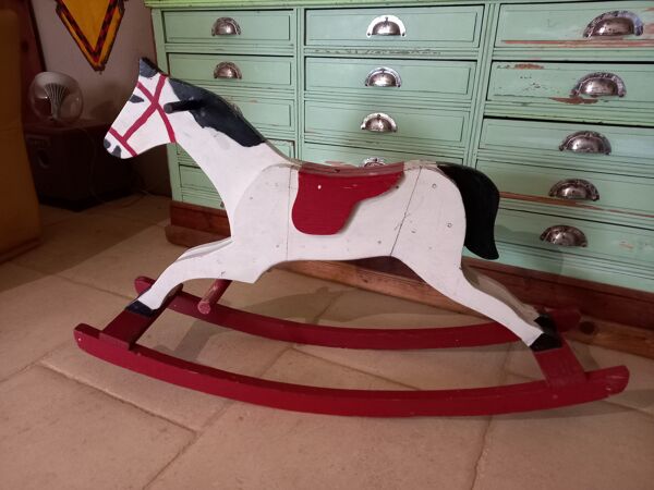 Cheval à bascule année 30