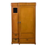 Wooden cloth cabinet