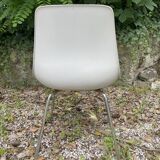 Chaise en fibre de verre Wilkhahn