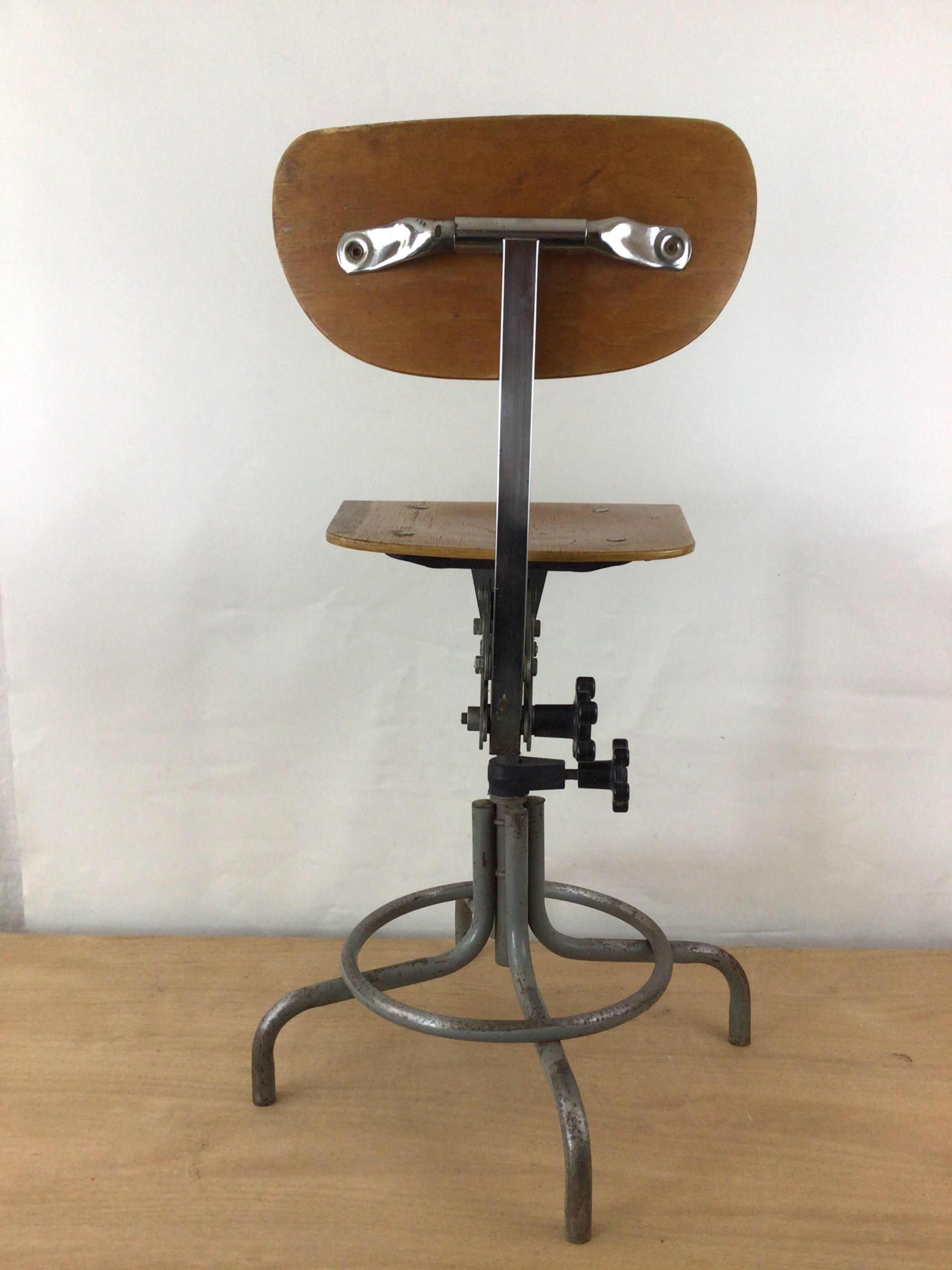 Chaise industrielle bois et metal