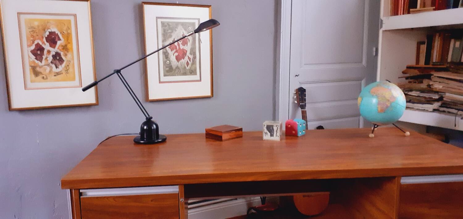 Lampe de bureau à balancier en métal noir, Italie années 1980