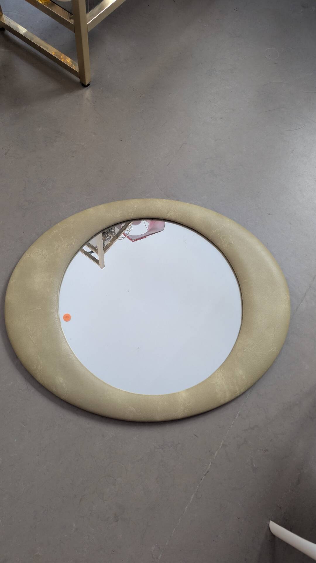 Large eye-shaped mirror
