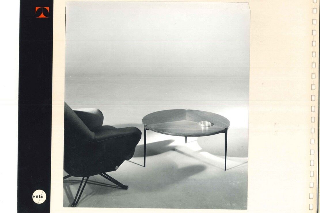 Osvaldo Borsani T61 round coffee table Tecno 1950s
