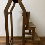 Stool transforming into a step ladder.