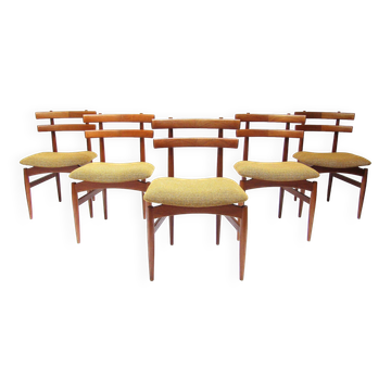 Five 1960s Danish Model 30 Dining Chairs by Poul Hundevad