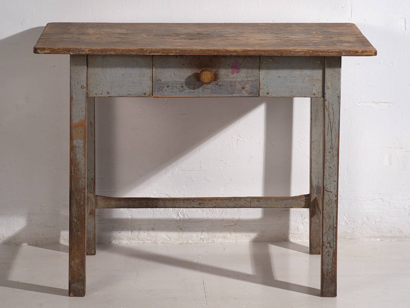 Old Provencal style drawer table (circa 1920)