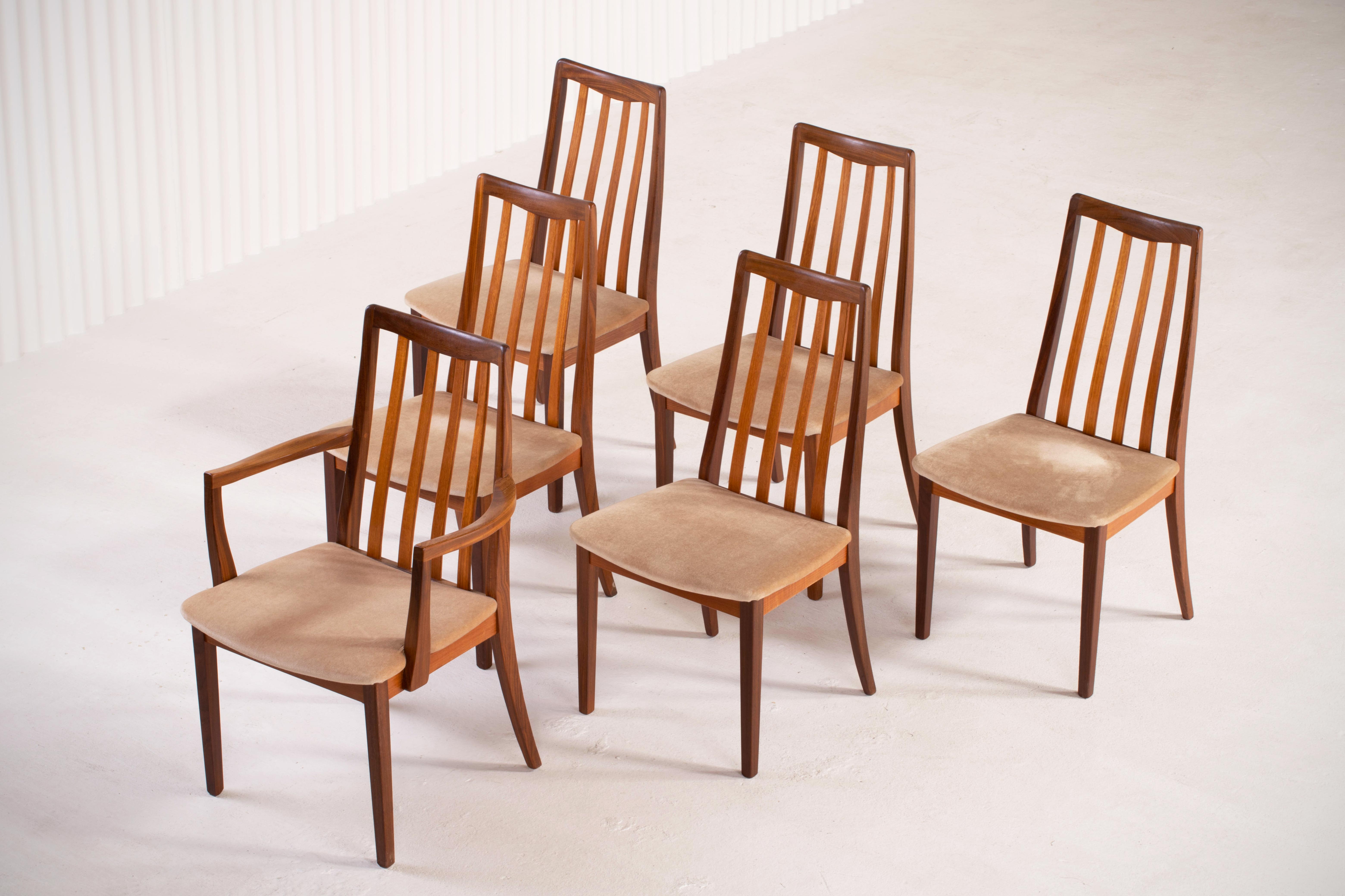 Série de 6 chaises scandinaves vintage