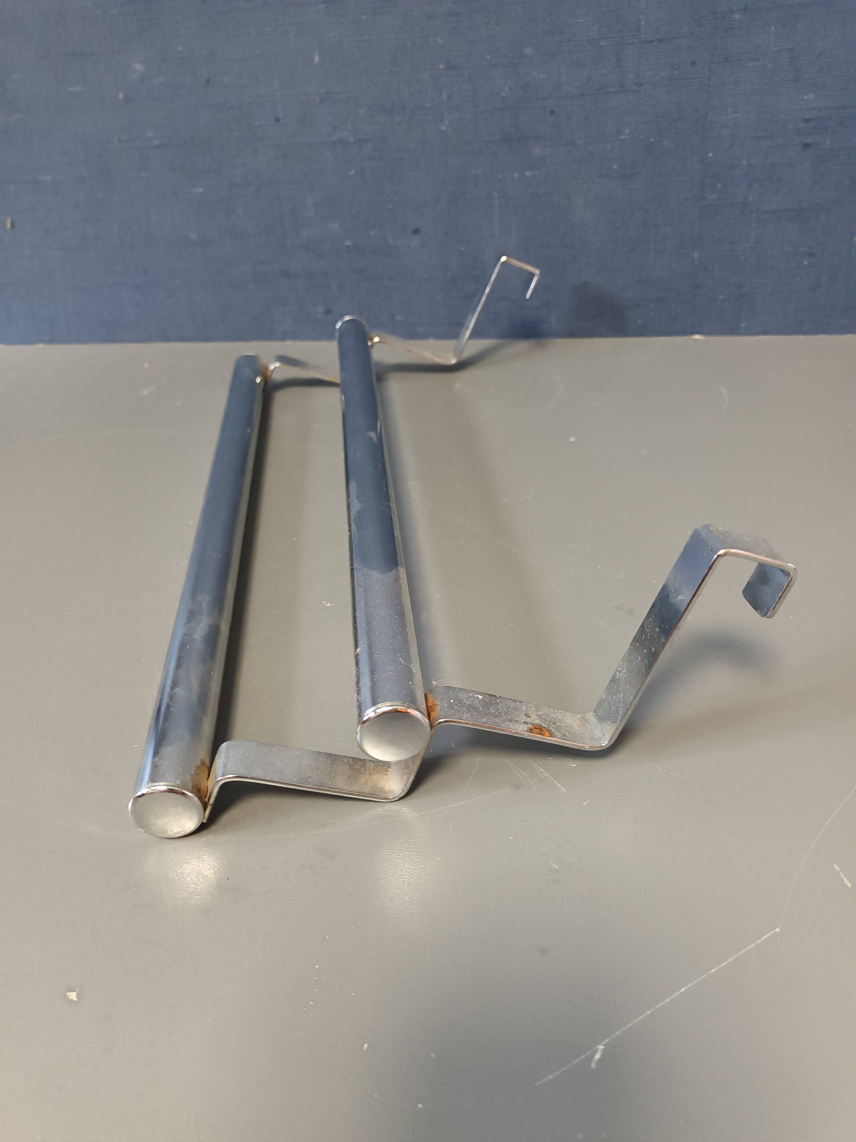 Chrome metal towel rack