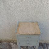 Chevet style Louis XV de belle facture réenchanté en vert de gris.