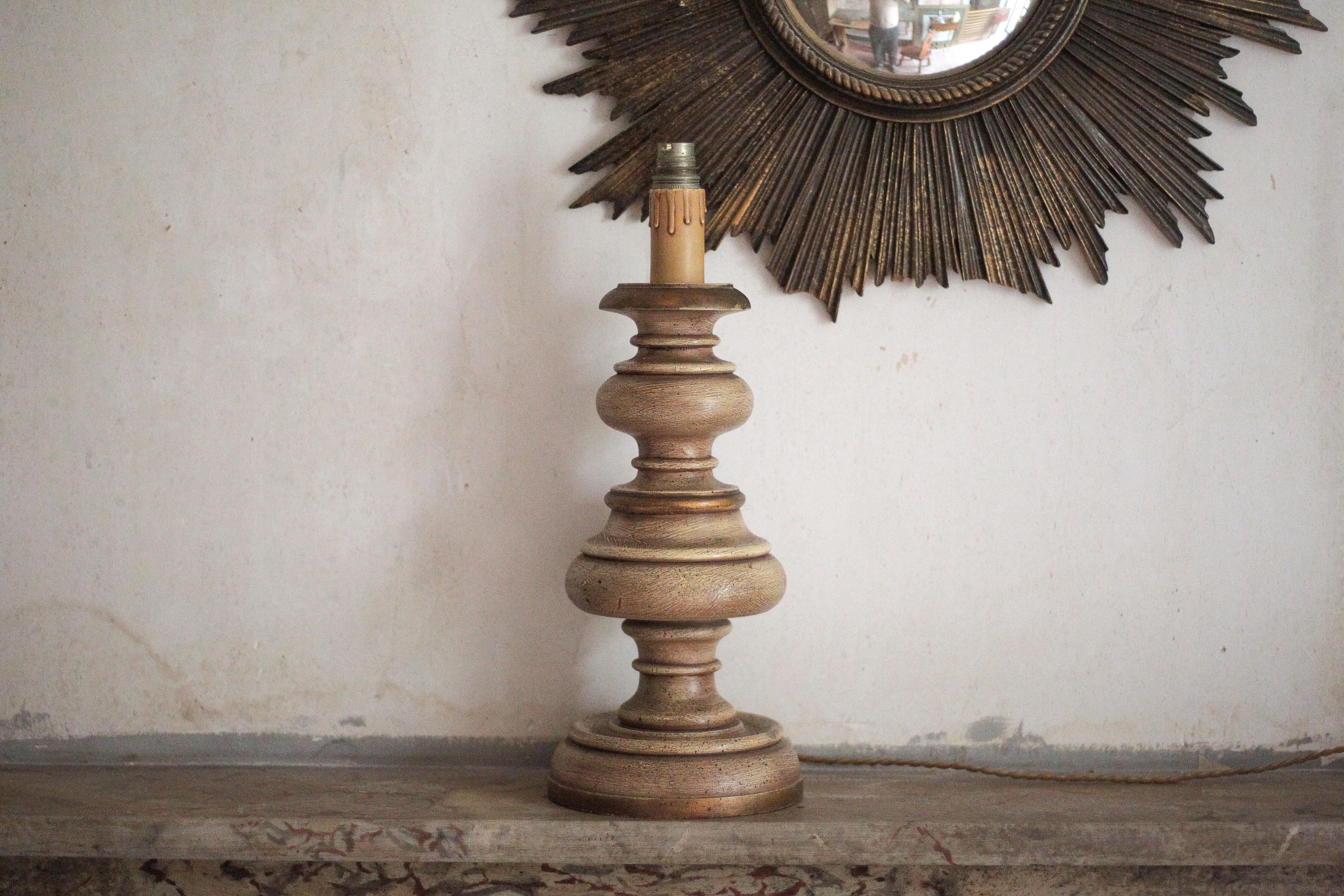 Vintage turned wood lamp, table lamp, lamp to place, Florentine lamp.