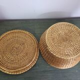 Round straw basket