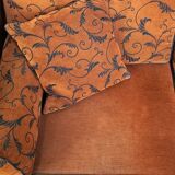 Luxurious 2.5-seater sheep leather sofa with fabric cushions in English style