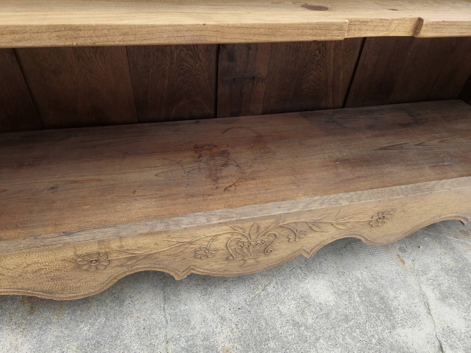 Louis XV period sideboard in solid oak Aerogommer