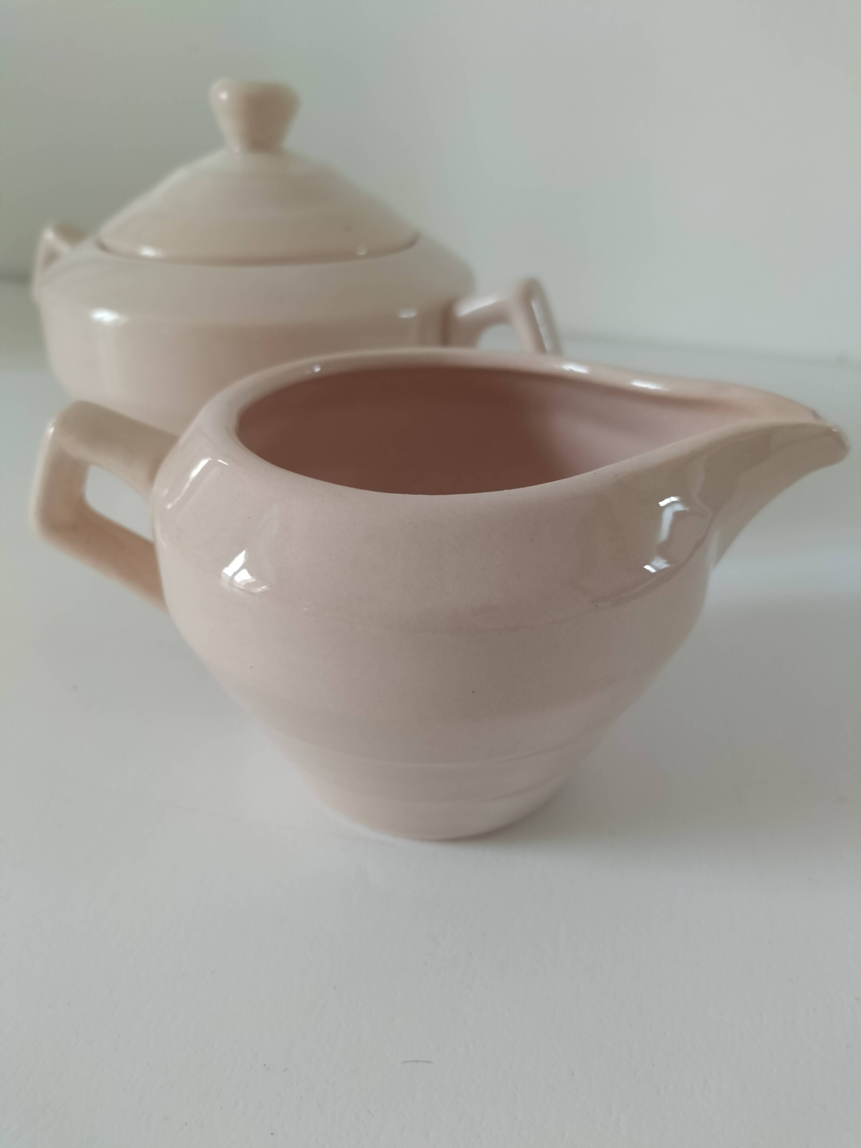 Art Deco sugar bowl and milk jug Céranord Saint-Amand pale pink