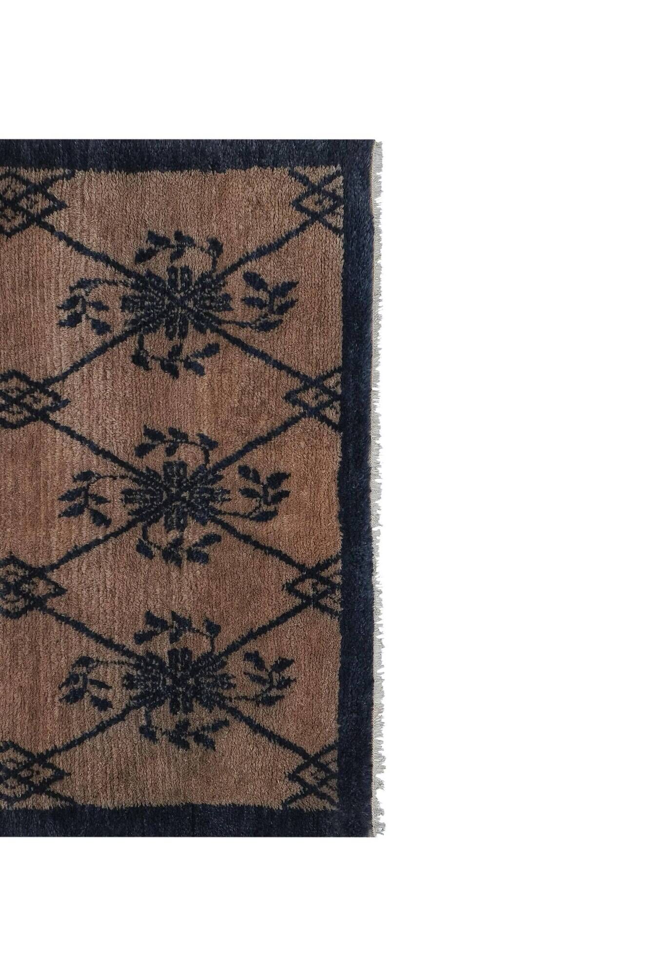 Vintage Turkish handmade rug 114x162 cm