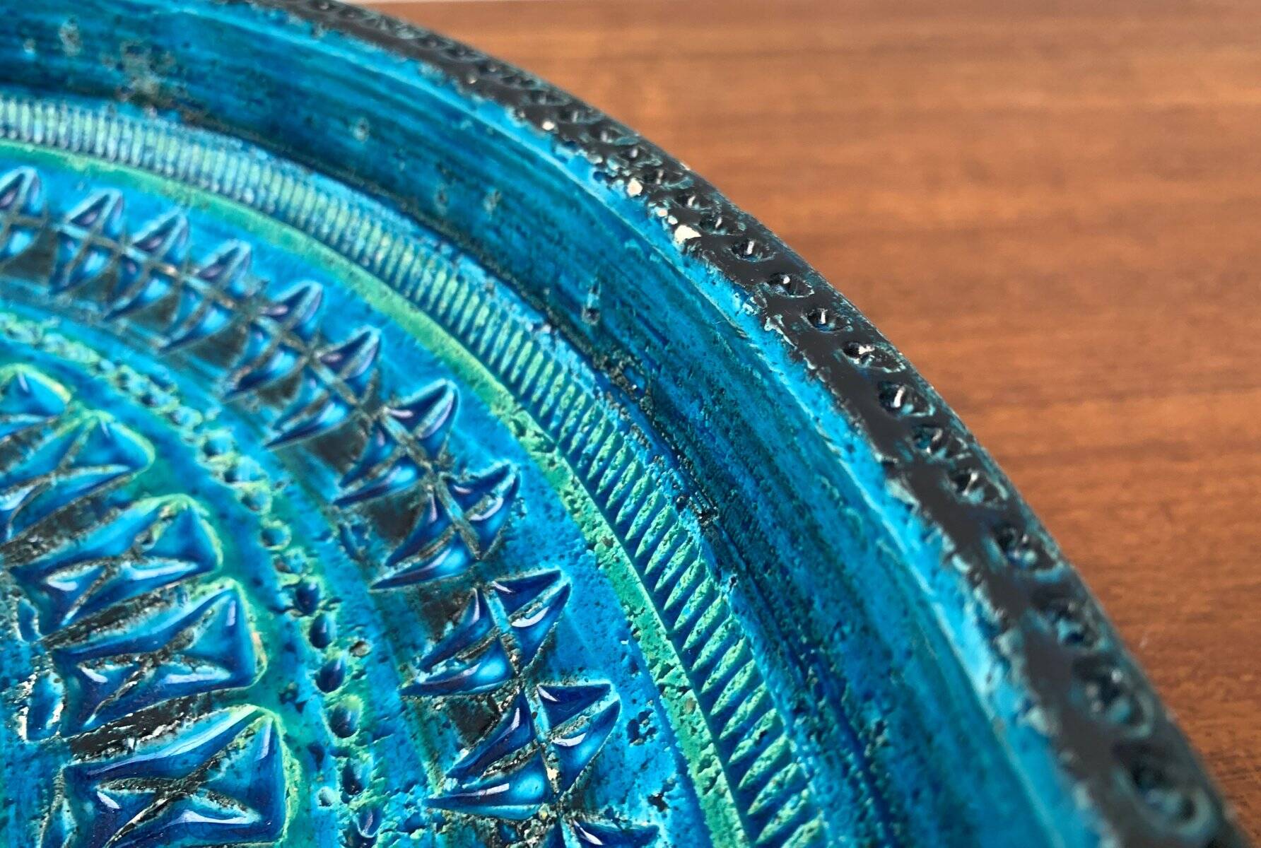 Large Rimini Blue bowl from the mid-century by Aldo Londi for Bitossi.